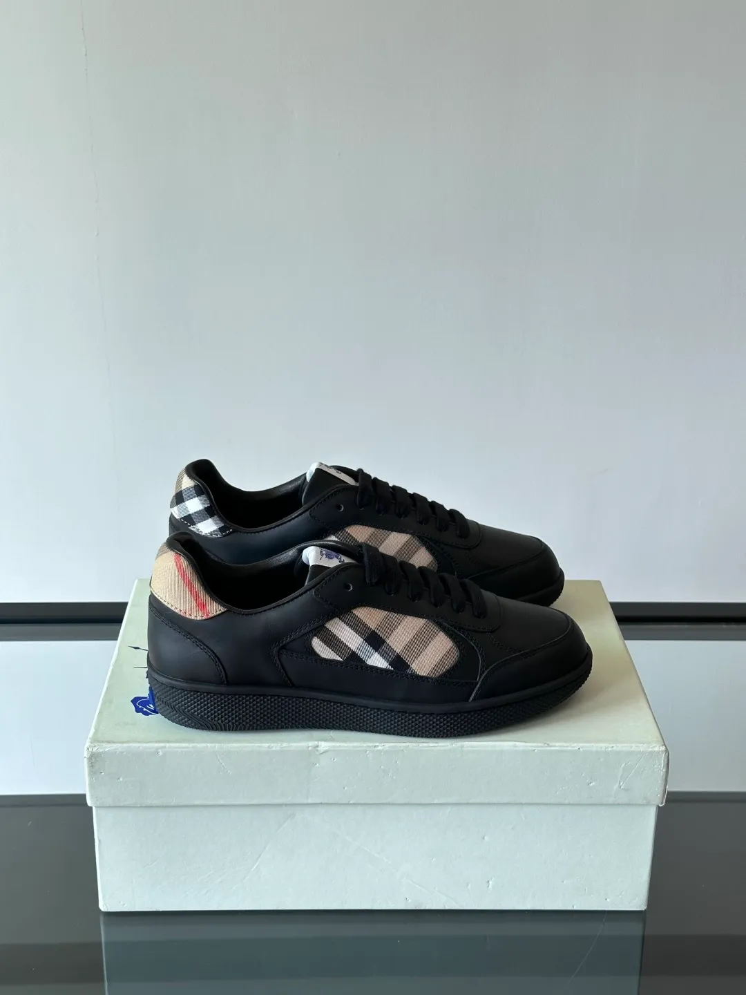 Men's shoes 💰p420 "Burberr＊" men's classic low-top sneakers, reinterpreted with Vintage retro plaid cotton and cowhide materials, decorated with a new brand logo. First-layer sheepskin lining, embossed Burberry lettering logo on the heel, T men's shoes 💰pU original outsole! Code number 38-44 (45 customized)